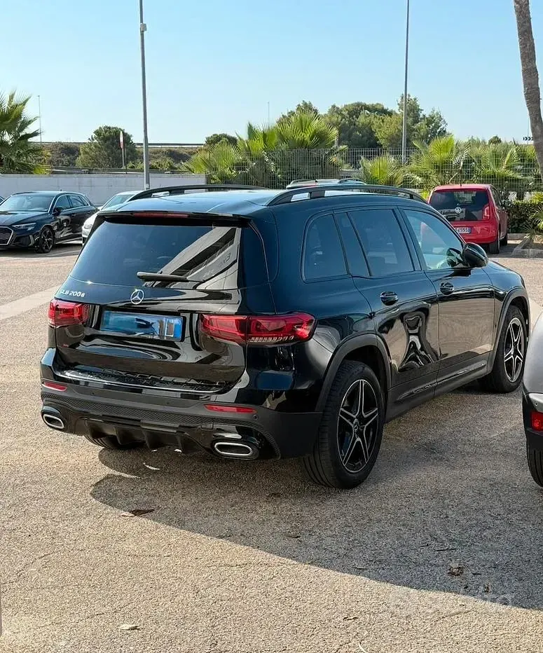 Usata Mercedes GLB200 Premium 150 CV (110 kW) 2021 Nero SUV