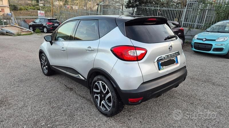 Usata Renault Captur 90 CV (66 kW) 2015 Grigio SUV