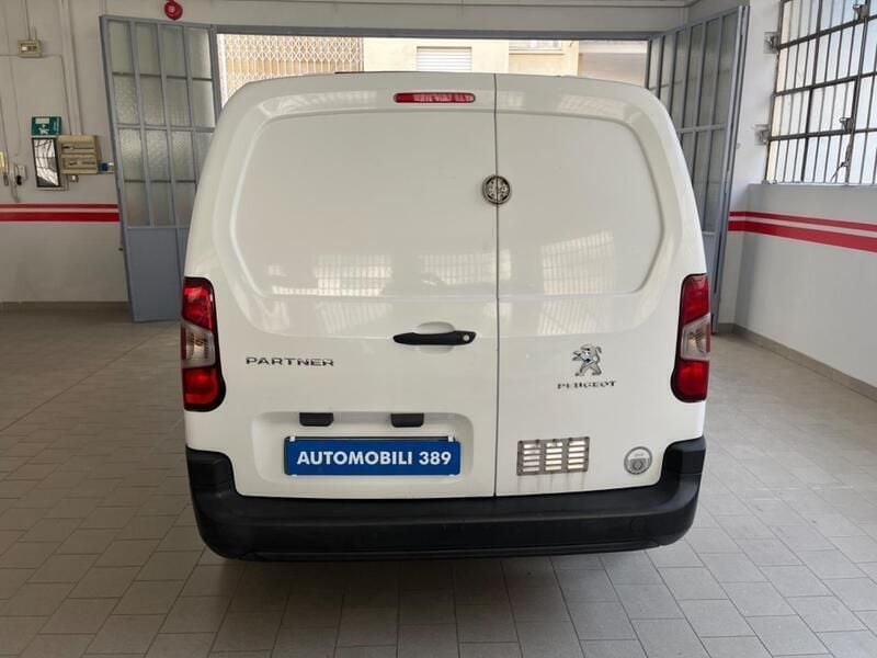 Usata Peugeot Partner Premium 131 CV (96 kW) 2019 Bianco Monovolume