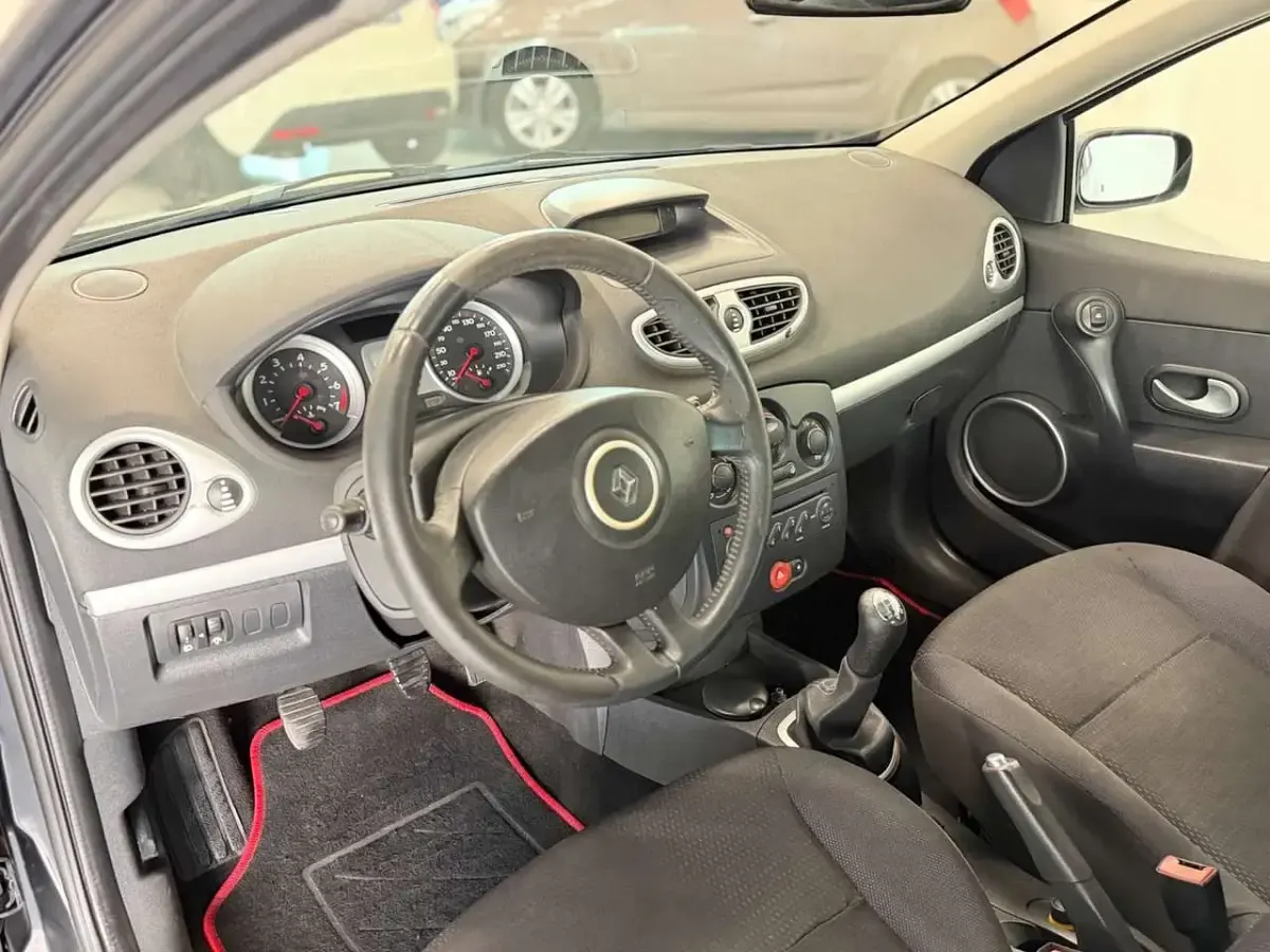 Usata Renault Clio II 101 CV (74 kW) 2008 Grigio Berlina