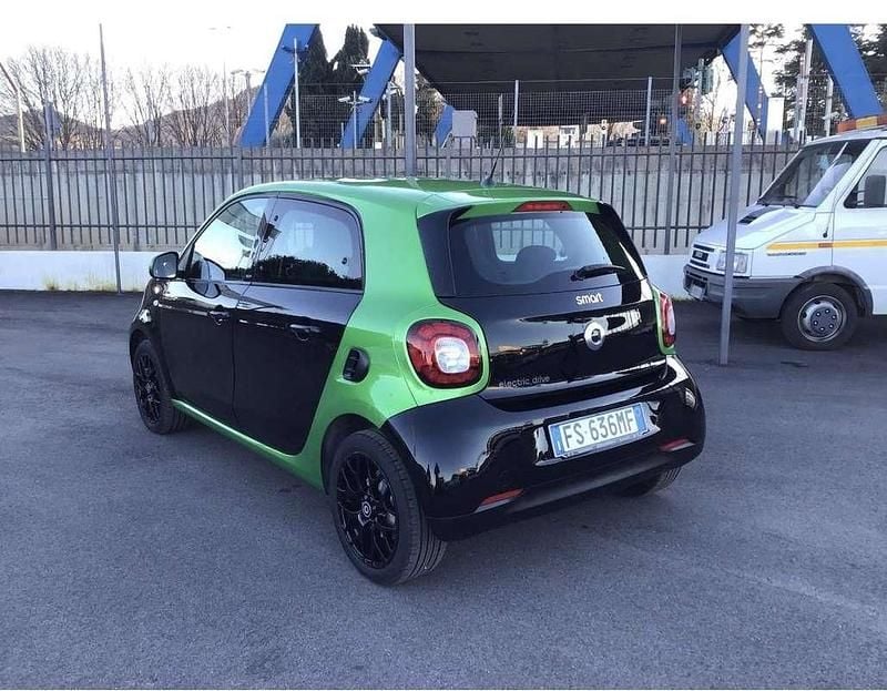 Usata Smart ForFour Electric Drive Passion 41 kW (56 CV) 2018 Utilitaria