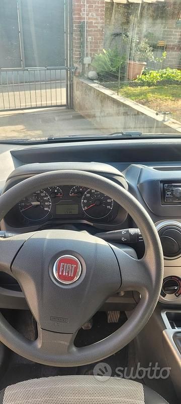 Usata Fiat Qubo Trekking 75 CV (55 kW) 2010 Blu Monovolume