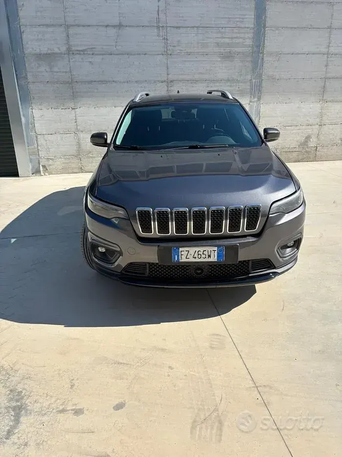 Usata Jeep Cherokee Longitude 194 CV (142 kW) 2019 Grigio SUV