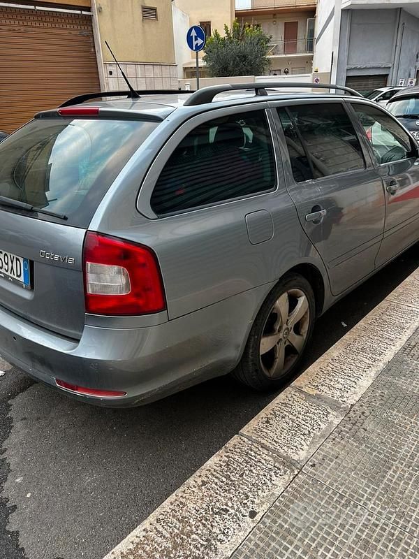 Usata Skoda Octavia Elegance 115 CV (84 kW) 2013 Grigio Station wagon