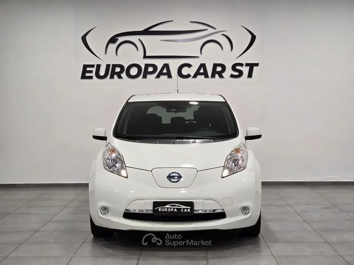 Używany Nissan Leaf Tekna 80 kW (109 KM) 2018 Biały Hatchback