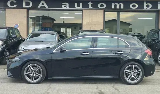 Usata Mercedes A180 Premium 136 CV (100 kW) 2025 Nero Berlina
