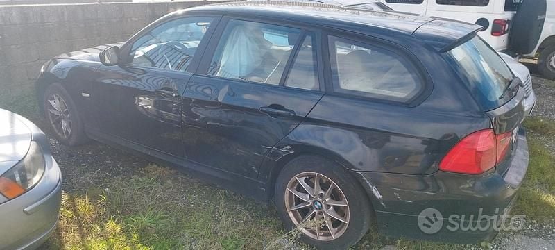 Usata BMW 316 116 CV (85 kW) 2010 Nero Station wagon