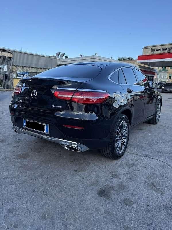 Usata Mercedes GLC250 204 CV (150 kW) 2018 SUV