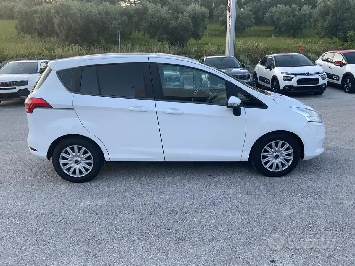 Usata Ford B-MAX Business Edition 75 CV (55 kW) 2016 Bianco Monovolume