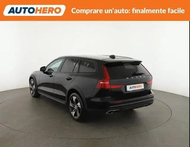 Usata Volvo V60 CC Core 197 CV (144 kW) 2022 Nero Station wagon