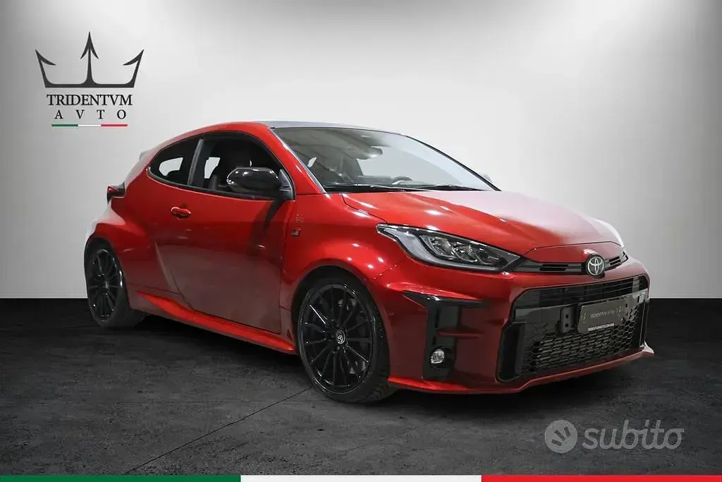 Usata Toyota Yaris 261 CV (191 kW) 2021 Rosso Utilitaria