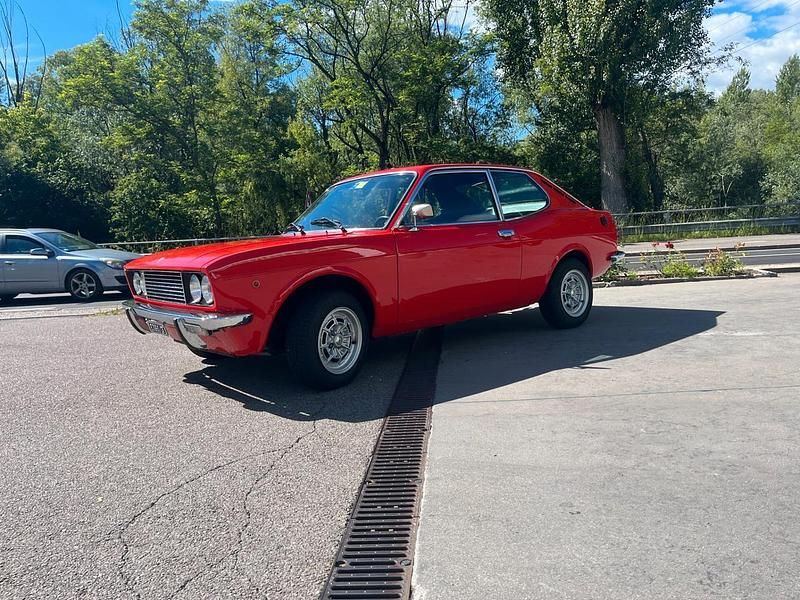 Usata Fiat 128 65 CV (47 kW) 1974 Rosso Berlina