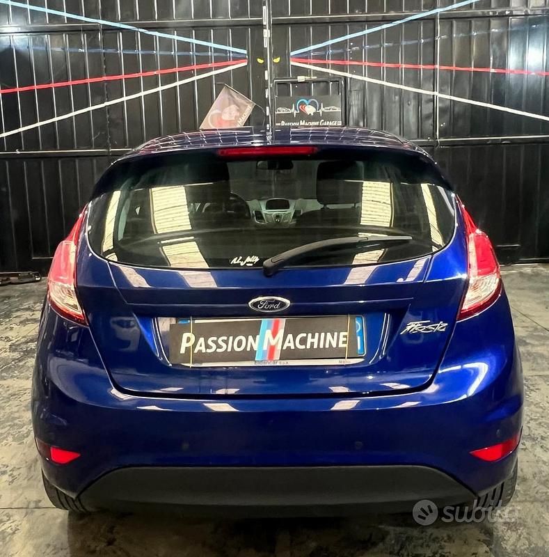 Usata Ford Fiesta Business Edition 97 CV (71 kW) 2015 Blu Berlina
