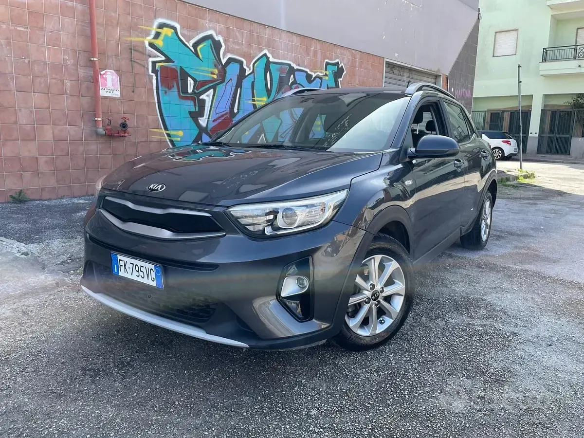 Occasion Kia Stonic 110 ch (80 kW) 2018 Gris SUV