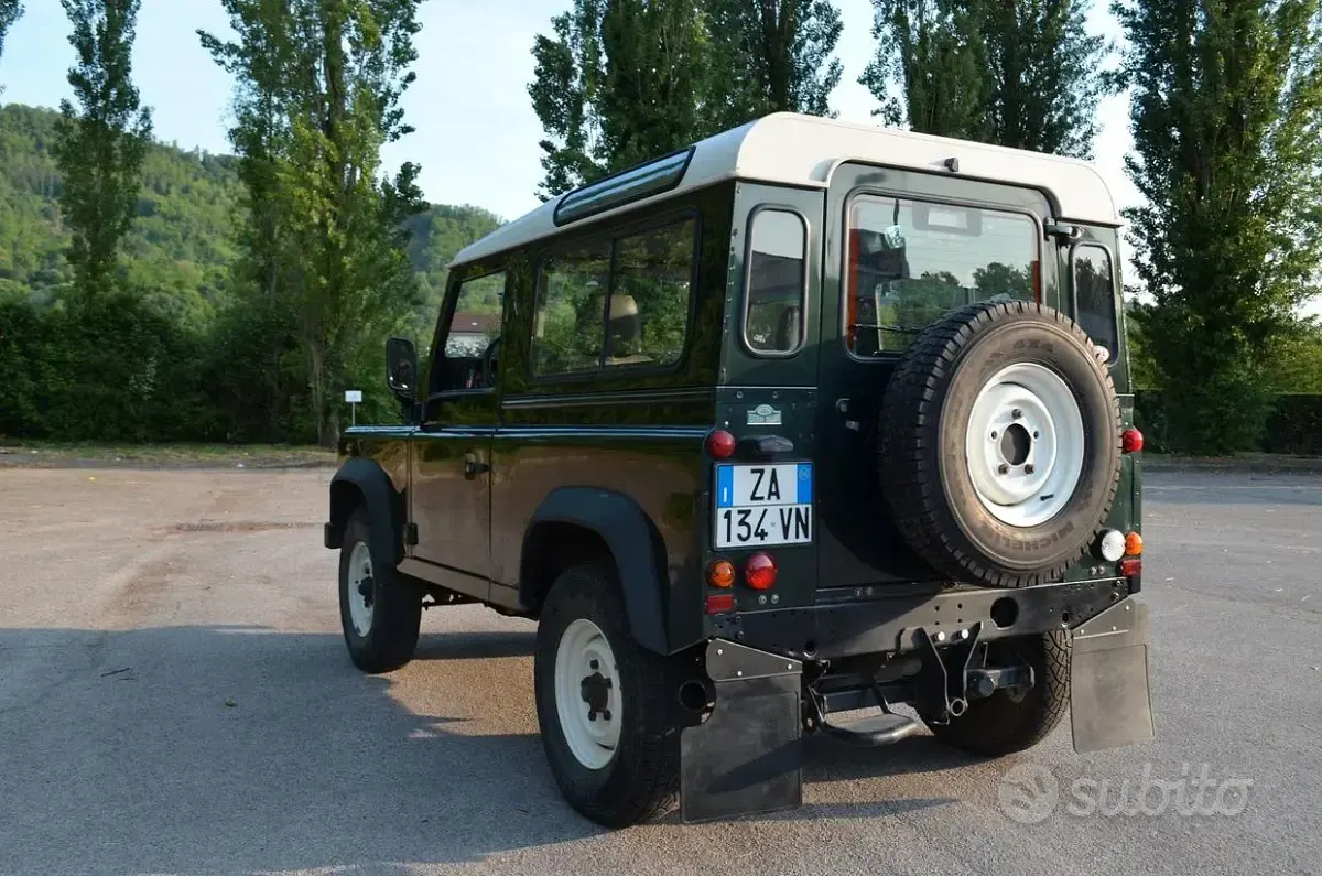 Occasion Land Rover Defender 122 ch (89 kW) 2004 Break