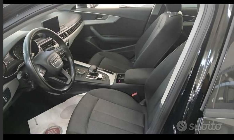 Usata Audi A4 Business 150 CV (110 kW) 2016 Nero Berlina