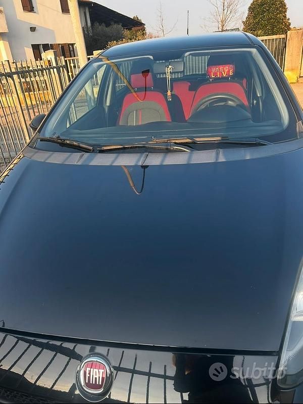 Usata Fiat Punto 77 CV (56 kW) 2013 Nero Utilitaria