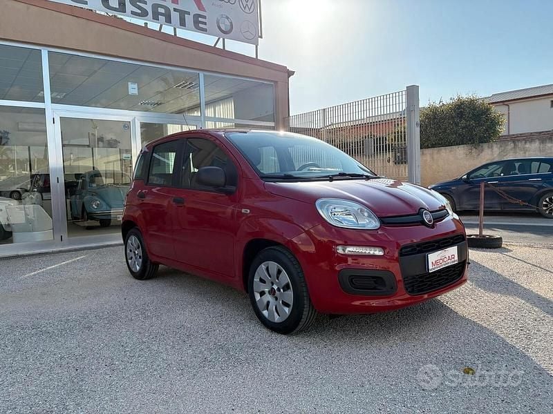 Usata Fiat Panda 69 CV (50 kW) 2015 Rosso Utilitaria