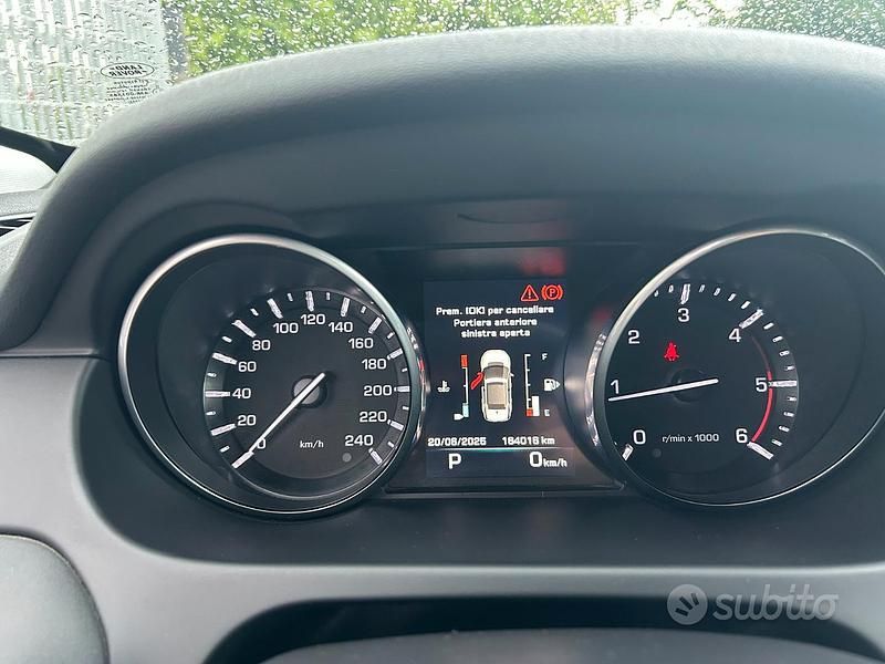 Verde Usata 2016 Land Rover Discovery Sport SUV | 16.000 € - Immagine 1/4