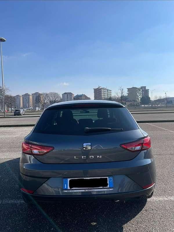 Usata Seat Leon XCELLENCE 131 CV (96 kW) 2019 Grigio Berlina