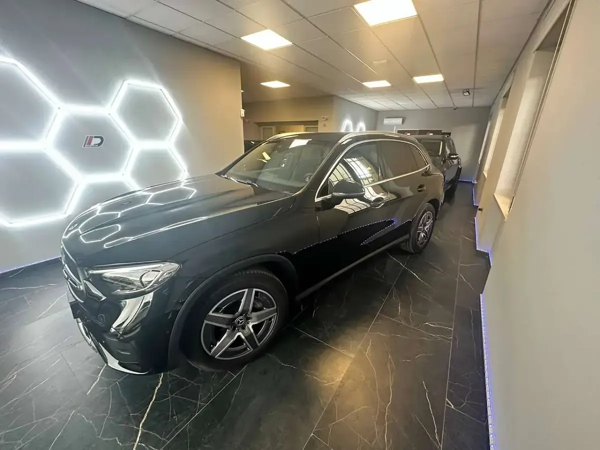 Usata Mercedes GLC300 Advanced 197 CV (144 kW) 2025 Nero SUV