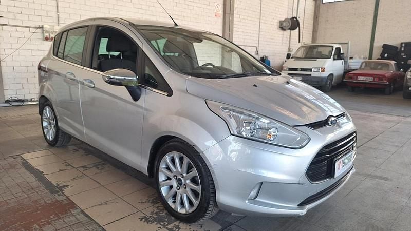 Usata Ford B-MAX Titanium 75 CV (55 kW) 2014 Argento Monovolume