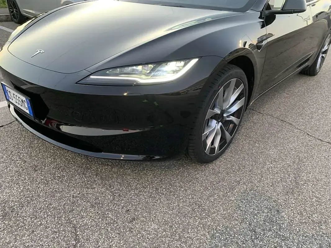 Usata Tesla Model 3 Long Range AWD 359 kW (489 CV) 2023 Nero Berlina