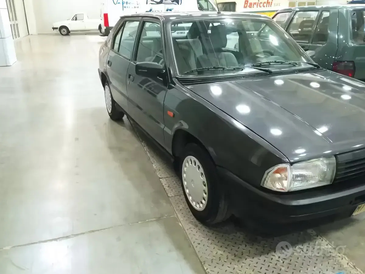 Usata Alfa Romeo 33 79 CV (58 kW) 1989 Grigio Berlina