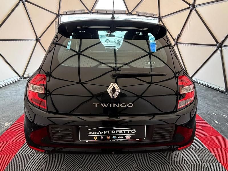 Usata Renault Twingo Intens 69 CV (50 kW) 2017 Nero Utilitaria