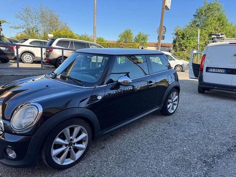 Occasion Mini Cooper D 111 ch (81 kW) 2012 Noir Citadine