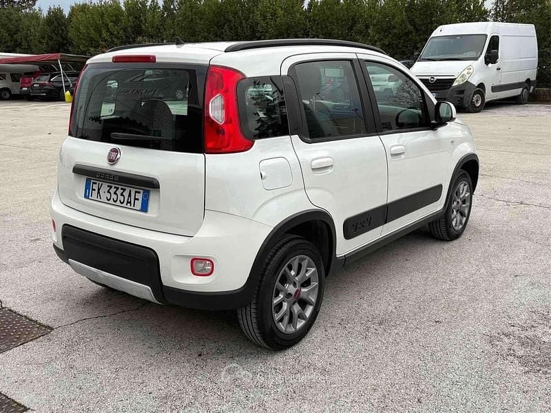 Usata Fiat Panda 4x4 86 CV (63 kW) 2017 Bianco Utilitaria