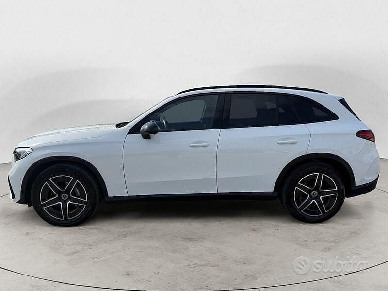 Usata Mercedes GLC300 Advanced 258 CV (189 kW) 2024 Bianco SUV