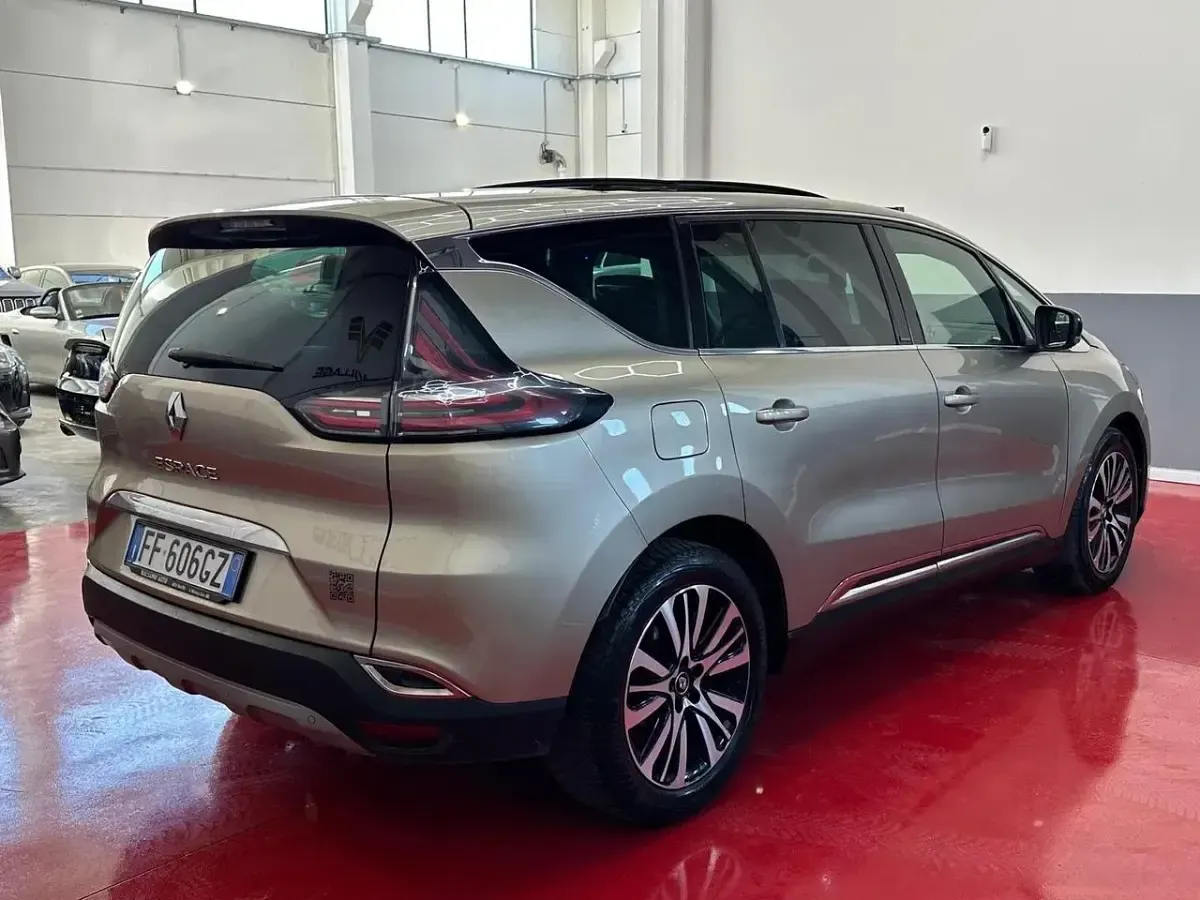 Usata Renault Espace Initiale Paris 160 CV (117 kW) 2016 Oro Monovolume