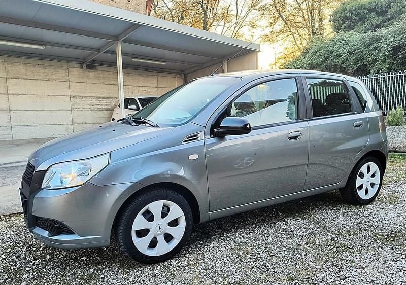 Usata Chevrolet Aveo LS 84 CV (61 kW) 2011 Grigio Berlina