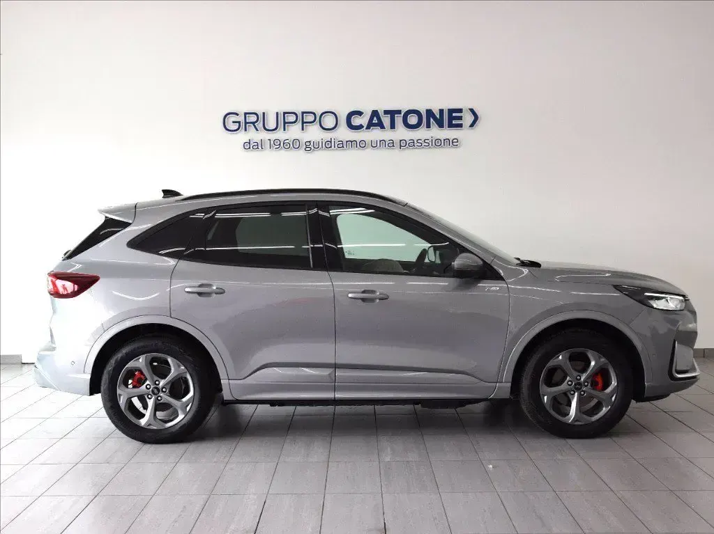Nuova Ford Kuga ST-Line X 243 CV (178 kW) 2025 Argento SUV