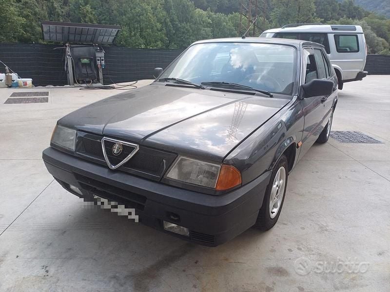 Usata Alfa Romeo 33 88 CV (64 kW) 1992 Grigio Berlina
