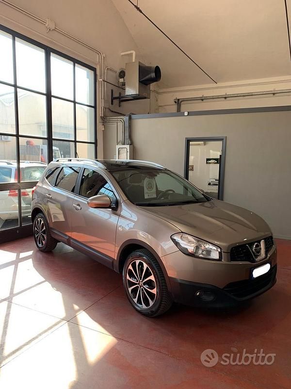 Usata Nissan Qashqai +2 Tekna 150 CV (110 kW) 2011 Marrone SUV