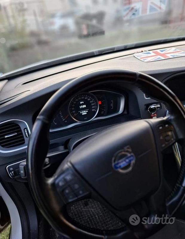 Usata Volvo V60 2015 Bianco Station wagon