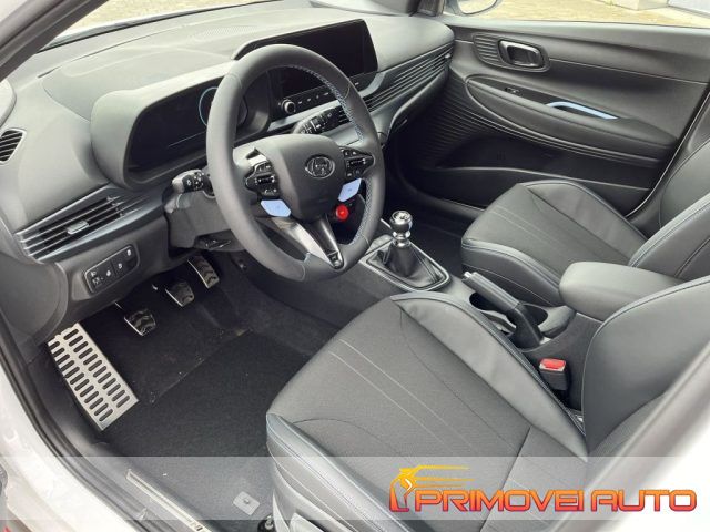 Bianco Usata 2024 Hyundai i20 N Performance Tre volumi | 33.780 € (Cara) - Immagine 1/4