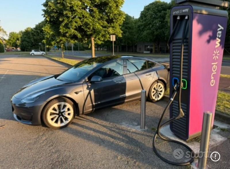 Usata Tesla Model 3 Long Range AWD 366 kW (498 CV) 2020 Grigio Berlina