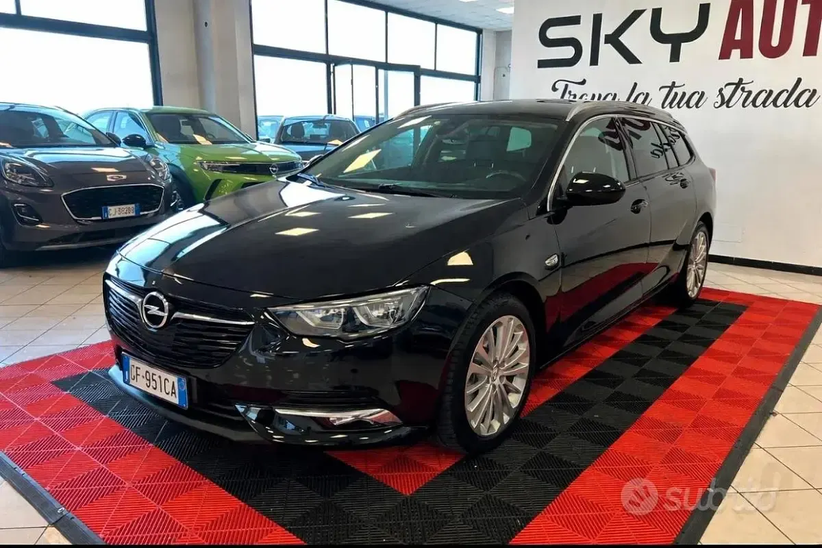 Usata Opel Insignia Innovation 174 CV (127 kW) 2021 Nero Station wagon