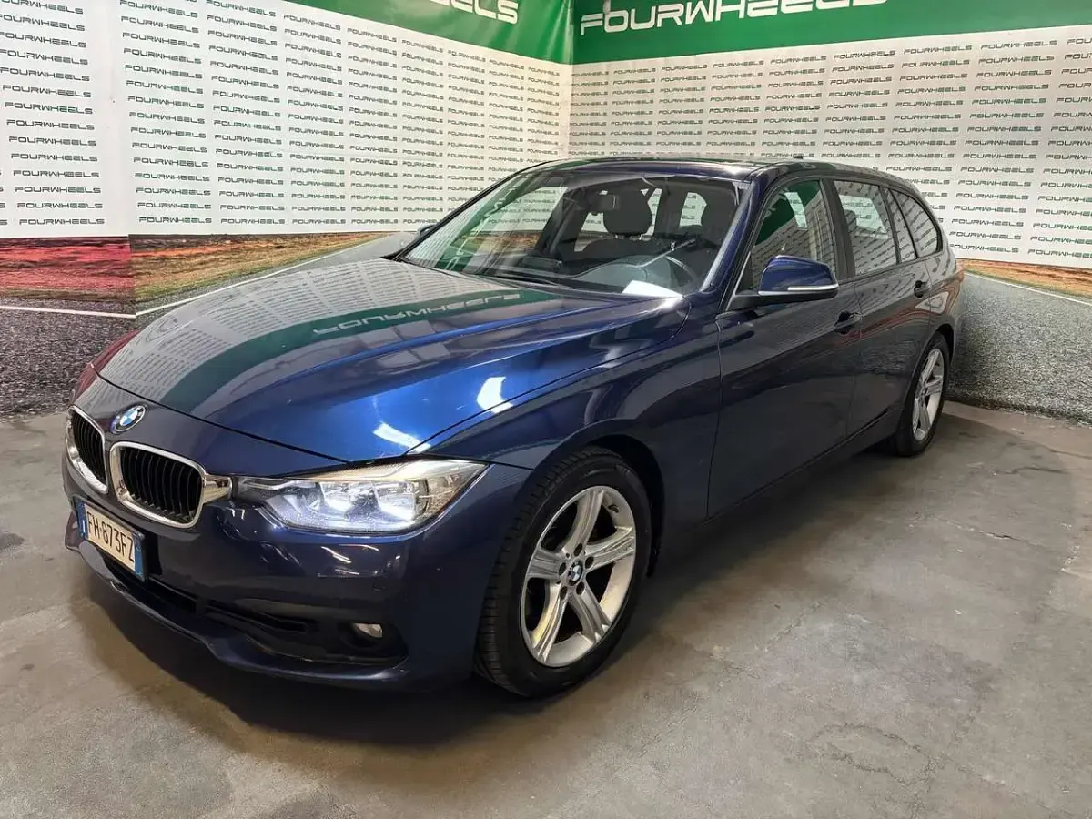 Usata BMW 320 Advantage 190 CV (139 kW) 2017 Blu/azzurro Station wagon
