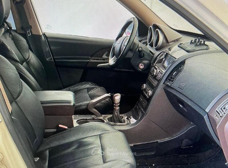 Usata Mahindra XUV500 140 CV (102 kW) 2016 Bianco SUV