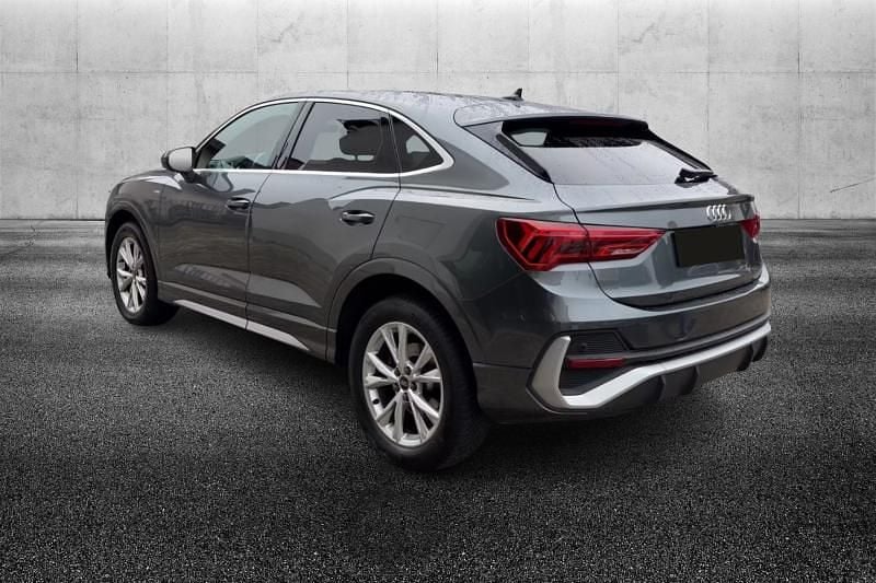 Usata Audi Q3 S-Line 150 CV (110 kW) 2023 Grigio metallizzato SUV