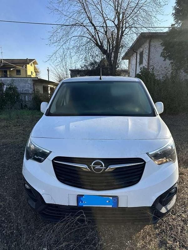 Usata Opel Combo 102 CV (75 kW) 2019 Bianco Monovolume