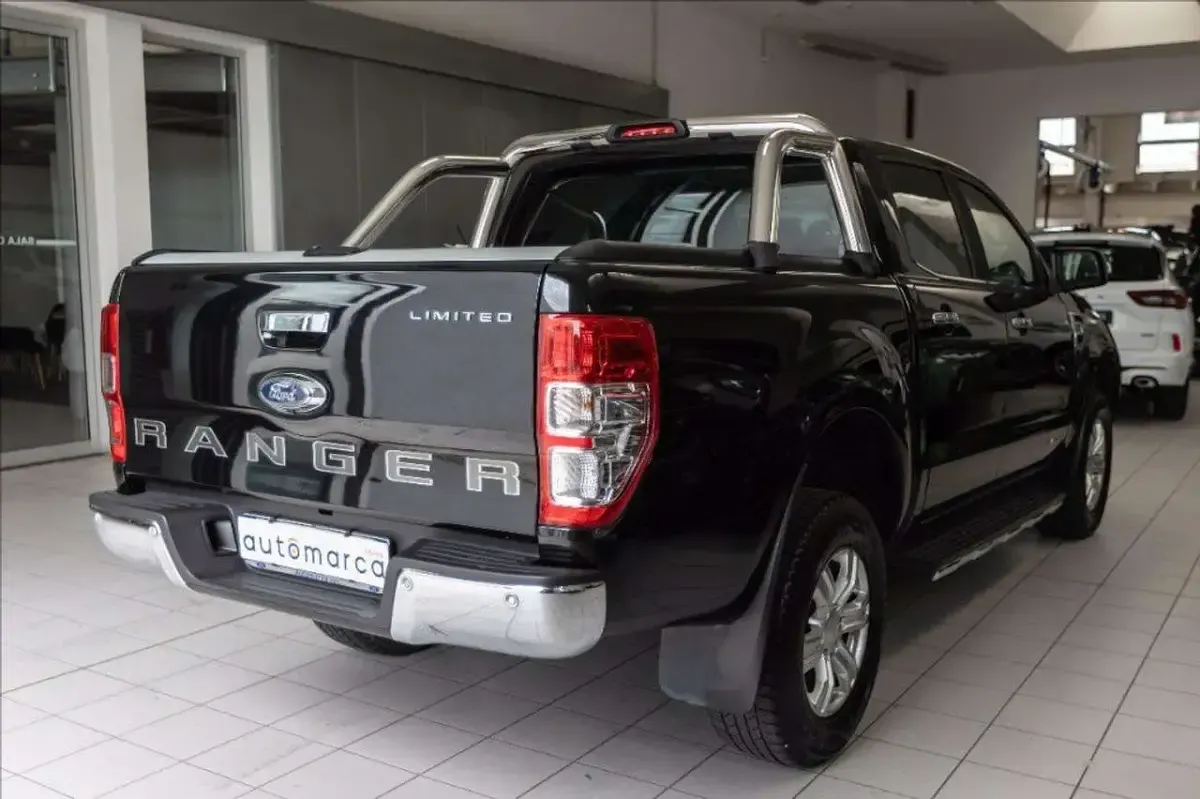 Usata Ford Ranger Limited 170 CV (125 kW) 2022 Nero Pick-up