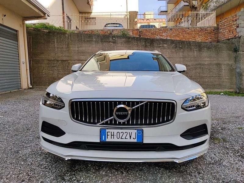 Bianco Usata 2017 Volvo V90 Business Edition Station wagon | 19.500 € (Buon prezzo) - Immagine 1/4