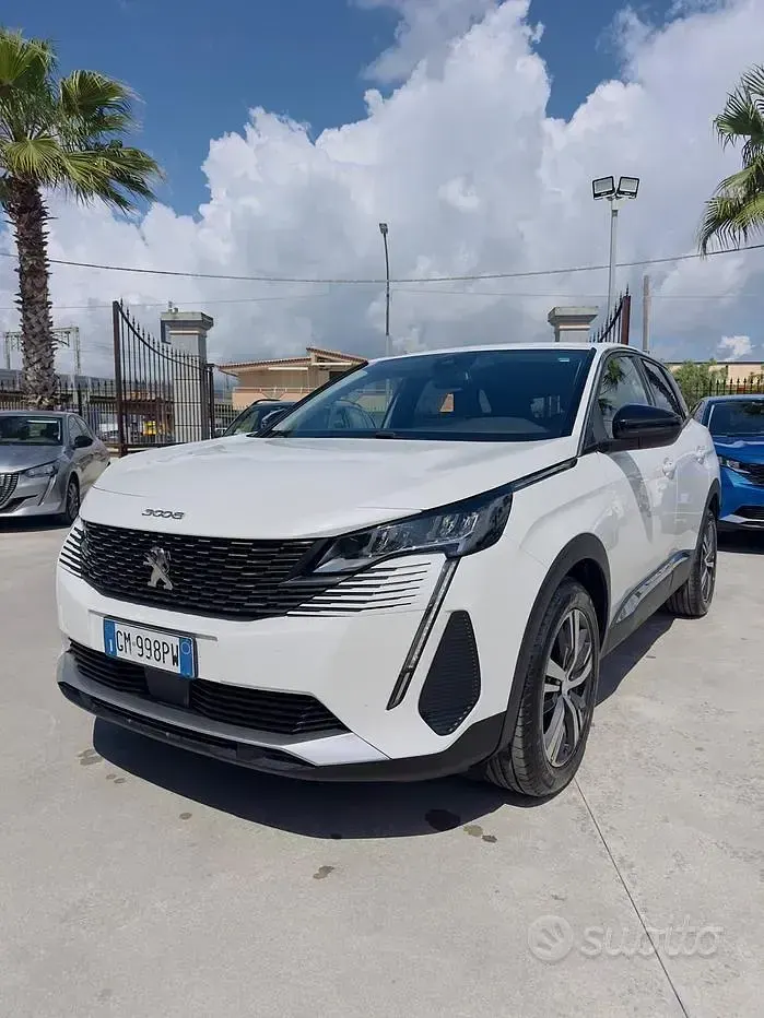 Usata Peugeot 3008 Allure 131 CV (96 kW) 2023 Bianco SUV