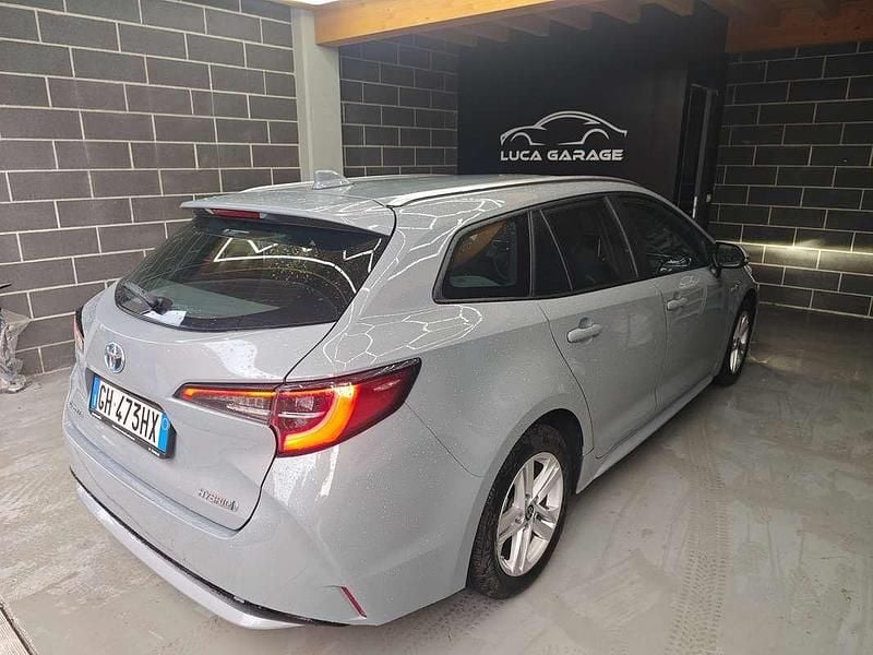 Usata Toyota Corolla Style 98 CV (72 kW) 2021 Grigio Station wagon