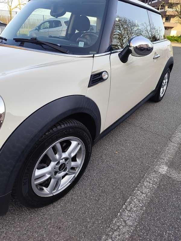 Usata Mini ONE 75 CV (55 kW) 2011 Utilitaria